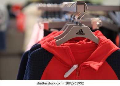 logo fællesskab sollys Adidas Clothing Images, Stock Photos & Vectors | Shutterstock
