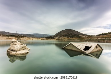 The Swamp House In Spain