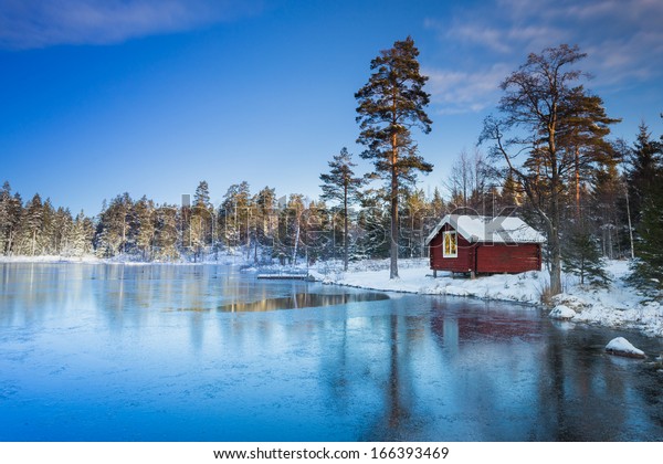 スウェーデンハウス冬 の写真素材 今すぐ編集