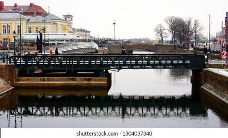 Malmö, Sweden - January 25, 2019: Footbridge Over The Canal At The Malmö Central Station