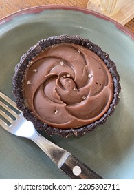 Sweet Dark Chocolate Caramel Pie