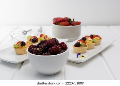 Sweet Dessert, Catering Service In Studio, Appetizing And Delicious Cupcakes With Pastry Cream And Strawberries And Blackberries In Bowls, Wallpaper