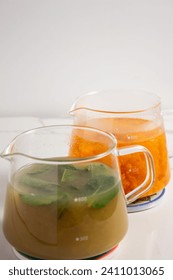 sweet eason tea in a teapod