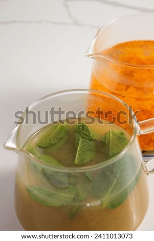 sweet eason tea in a teapod
