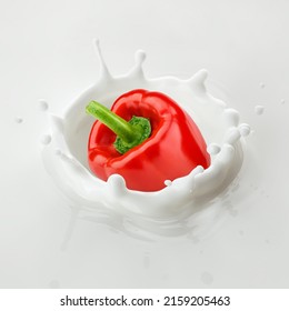 Sweet Pepper, Paprika Falls Into Milk, Yoghurt, Sour Cream, Splash