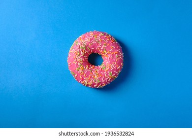 66,104 Donuts blue background Images, Stock Photos & Vectors | Shutterstock