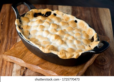 Sweet Potatoes Or Candied Yams. Classic American Thanksgiving Side Dish. Served With Toasted Marshmallows, Cheese, Garnished With Scallions And Italian Parsley And Served In Cast Iron Skillet. 