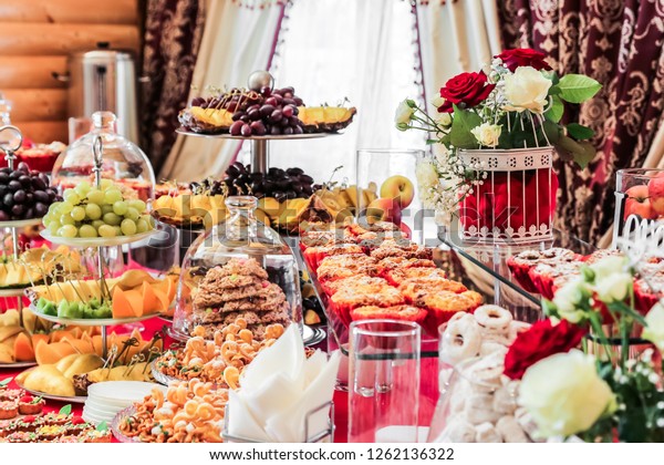 catering food table