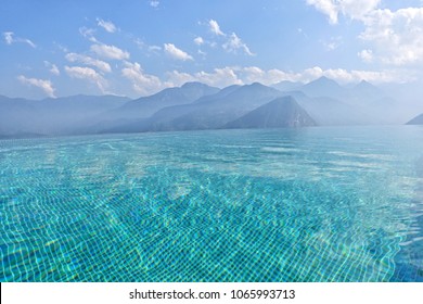 Swimming Pool Mountain View - Powered by Shutterstock