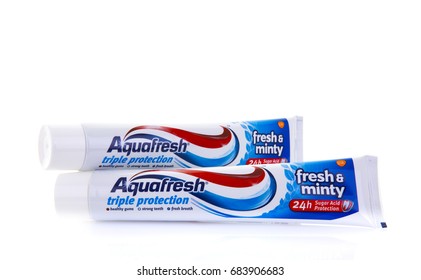 aquafresh toothpaste dispenser