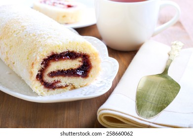 Swiss Roll Strawberry Jam Sliced Tea Stock Photo 258660062 | Shutterstock