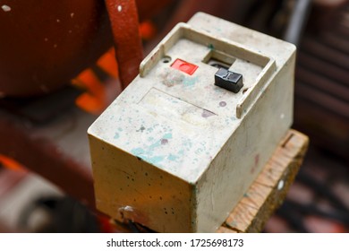 switch that starts the compressor