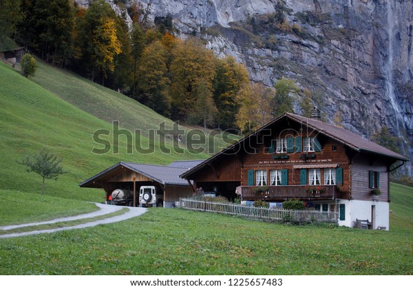 Switzerland Lauterbrunnen October 222018 Wooden House Stock Photo