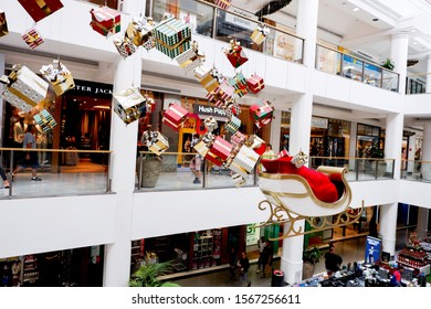 Sydney, Australia - 2019-11-09 Christmas Decoration At Westfield Shopping Centre. Festive Season. Holiday Shopping