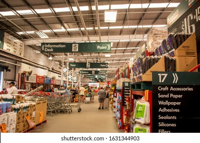 Sydney, Australia - 2020-01-03 Customers At Bunnings Warehouse. Bunnings Is A Largest Household Hardware Chain With Stores In Australia And New Zealand.