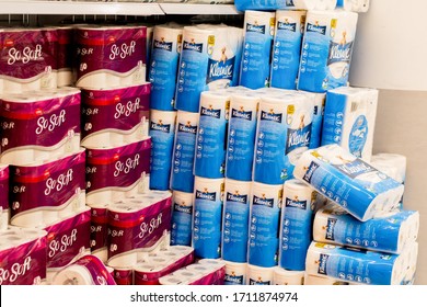 Sydney, Australia 2020-04-22 Toilet Paper Rolls Are Back On Shelfs Of Coles Westfiels Miranda Supermarket.