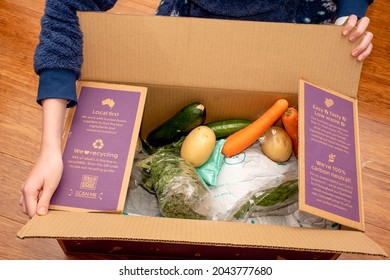 Sydney, Australia 2021-08-04 Open Dinnery Cardbord Box With Meal Kits. Australian Subscription Delivery Meal Kit Service