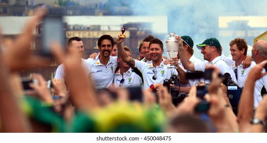 Sydney, Australia - Jan 7, 2015. Public Meeting With The Fans At Opera House. The Australian Cricket Team Won The Ashes In 2015.