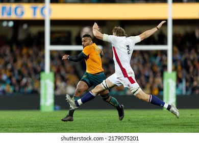 SYDNEY, AUSTRALIA - JULY 16: Sam Kerevi Manoeuvres Around Jonny Hill During Game Three Of The International Test Match Series Between The Australian Wallabies And England At The SCG