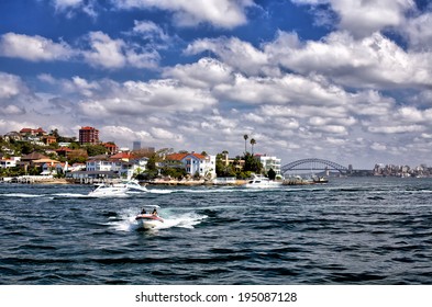 SYDNEY, AUSTRALIA - MARCH 23,2014: People Boating In The Prestigious Suburb Of Darling Point. With Median Income 2x The National Average, More Is Given To Charity Here Than In Any Other Area Of AUS.