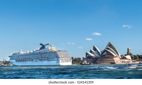 Sydney, Australia - NOV. 13, 2016 : Carnival Spirit Cruise Ship Is Leaving Sydney Harbor , Australia