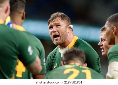 SYDNEY, AUSTRALIA - SEPTEMBER 3: Duane Vermeulen Of South Africa Huddles With His Team Mates During The Rugby Championship Match Between The Australia Wallabies And South Africa Springboks