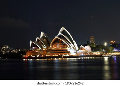 Sydney, New South Wale Australia - 01 25 2021: Sydney Opera House And Bridge Night View 