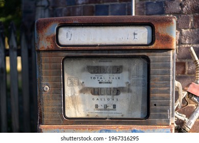 Sydney NSW Australia 25th April 2021: Vintage Old Fuel Pump On Country Road