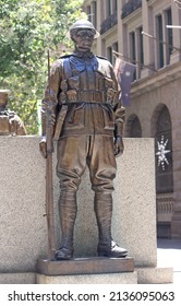 Sydney, NSW Australia - January 5 2018: A Bronze Statue Of A Soldier At The Sydney Cenotaph Sculpted By Bertram Mackennal