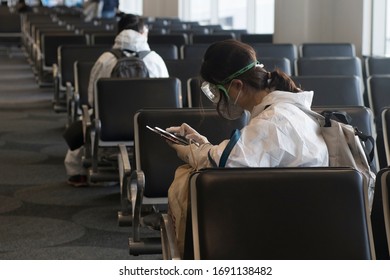 SYDNEY, NSW / AUSTRALIA - MARCH 28, 2020: Sydney Airport During COVID-19 Pandemic. People Try To Go Back To Their Countries And Protect Themselves From The Virus.