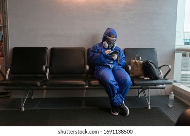 SYDNEY, NSW / AUSTRALIA - MARCH 28, 2020: Sydney Airport During COVID-19 Pandemic. People Try To Go Back To Their Countries And Protect Themselves From The Virus.