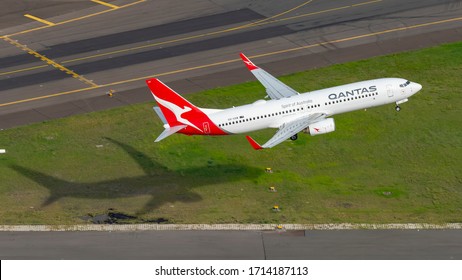 Sydney, NSW/Australia - April 2 2020: Qantas 737 Departing Sydney Airport