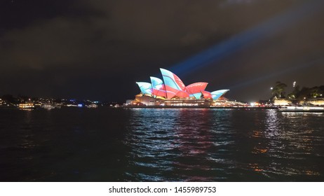 Sydney Opera House With Green And Red Patterns For Vivid 2017