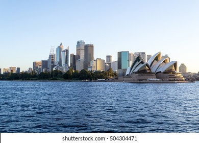 Sydney Opera house and Harbor Bridge are the most iconic monuments in Sydeny