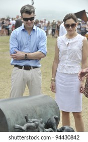 SYDNEY-NOVEMBER 11: SYDNEY-NOVEMBER 11: Mary Crown Princess Of Denmark  & Frederik Crown Prince Of Denmark Arrive At Bondi Beach Sculpture Exhibition, November 11, 2011 In Sydney, Australia