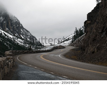 Sylvan Pass during the fall. Eastern entrance to Yellowstone National Park. 