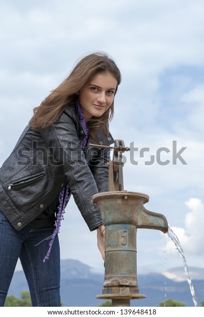Female Pumping