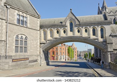 Synod Hall Bridge (Dublin, Ireland)