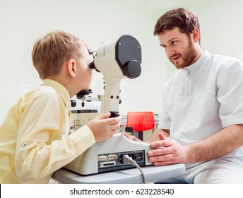 Synoptophore. Strabismus Treatment. Squint Test. Orthoptics. Doctor Performs Strabismus Checkup.