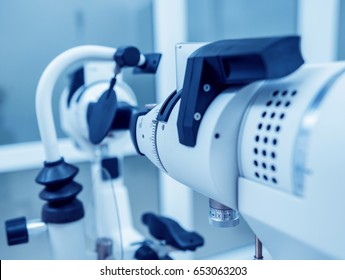 Synoptophore. Strabismus treatment. Squint test. Orthoptics. Visual axis deviation. - Shutterstock ID 653063203