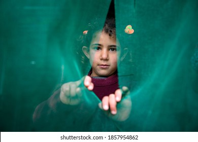 A Syrian Girl At Zaatari Refugee Camp In Jordan On 2018-12-15