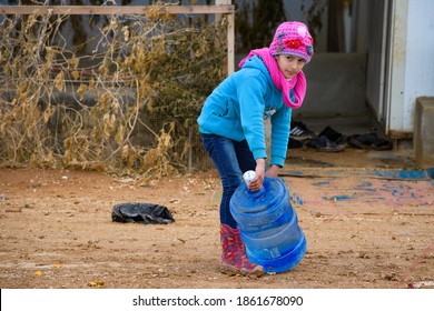 A Syrian Girl At Zaatari Refugee Camp In Jordan On 2018-12-15