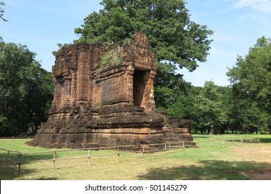 Ta Pha Daeng Shrine Sukhothai Historical Stock Photo 501145279 ...