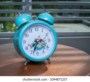 Table alarm clock