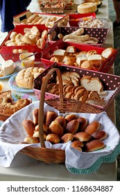 Table with baskets and breads