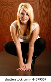 Table crouch pose