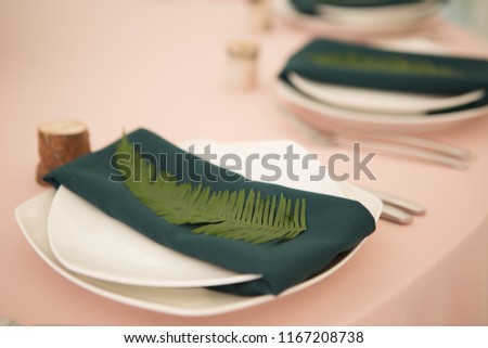 table decor for wedding ceremony, table setting, flowers, green and pink decor, candles