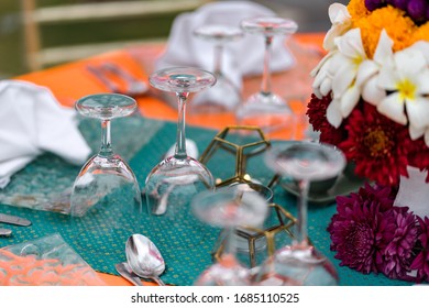 Table Decorations For A Lavish And Festive Dinner.