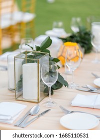 Table Decorations For A Lavish And Festive Dinner.