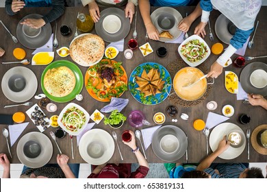 4,193 Arab family dinner table Images, Stock Photos & Vectors ...